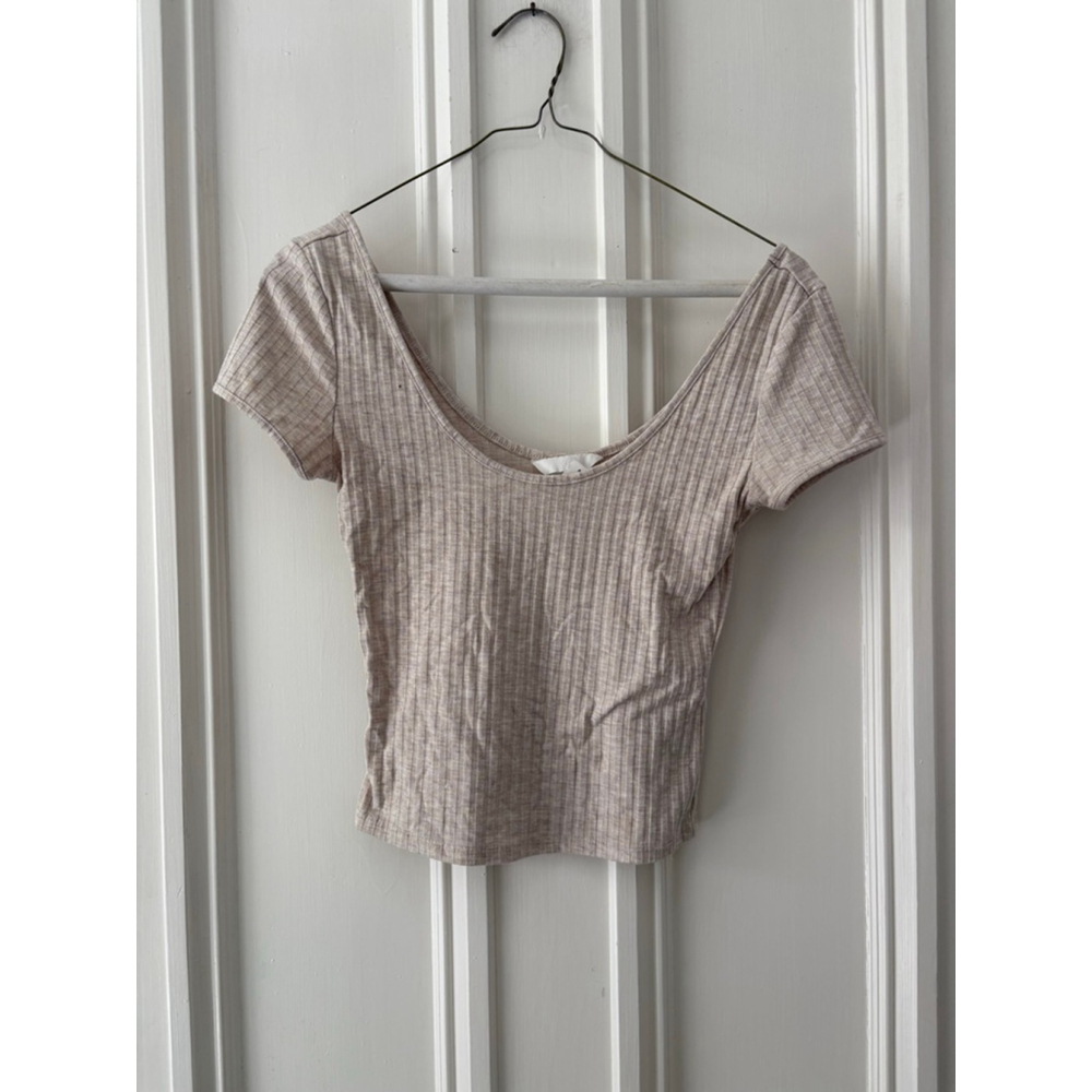 H&M women's Beige Ribbed Crop Top XS